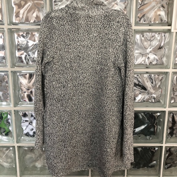 Dynamite Cardigan Sweater - Picture 4 of 4